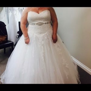 Wedding dress